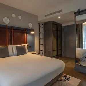 https://hotel-indigo-london-aldgate.cambridgehotelsuk.com